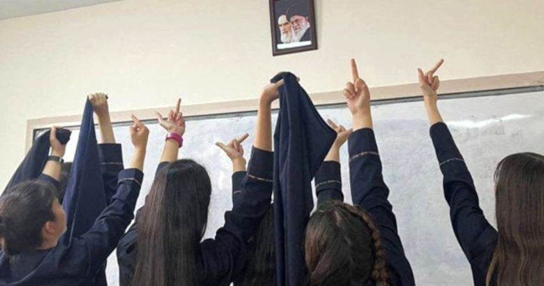 Iράν: Νέες αυστηρότερες κυρώσεις για τις γυναίκες χωρίς μαντήλα