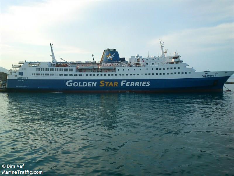 Μηχανική βλάβη στο πλοίο «Superstar» ανοιχτά του Αγ. Ευστρατίου - Μεταφέρει 183 άτομα