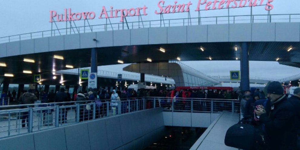 Το αεροδρόμιο της Αγίας Πετρούπολης ανέστειλε όλες τις πτήσεις - Αναφορές ότι έκλεισε ο εναέριος χώρος
