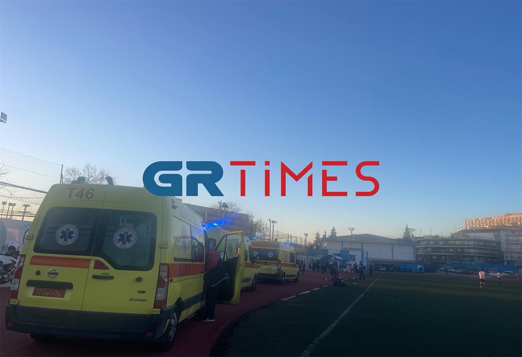 Θεσσαλονίκη: Στην εντατική σε κρίσιμη κατάσταση ο 18χρονος που υπέστη ανακοπή σε γήπεδο 5Χ5 (φωτό-βίντεο)