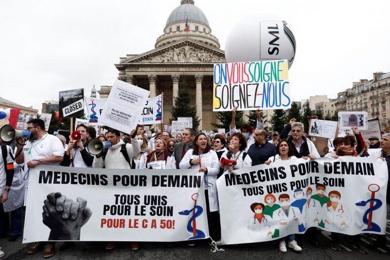 Γαλλία: Τρίτη μέρα διαδηλώσεων εναντίον της συνταξιοδοτικής μεταρρύθμισης του Μακρόν