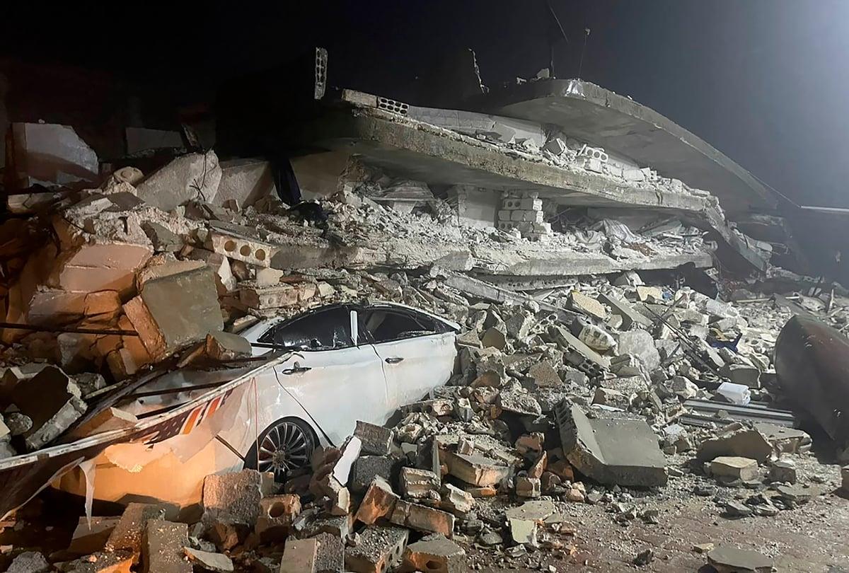 Σεισμός 7,8 βαθμών - Ερντογάν: Πάνω από 912 οι νεκροί στον σεισμό στην Τουρκία (Βίντεο)