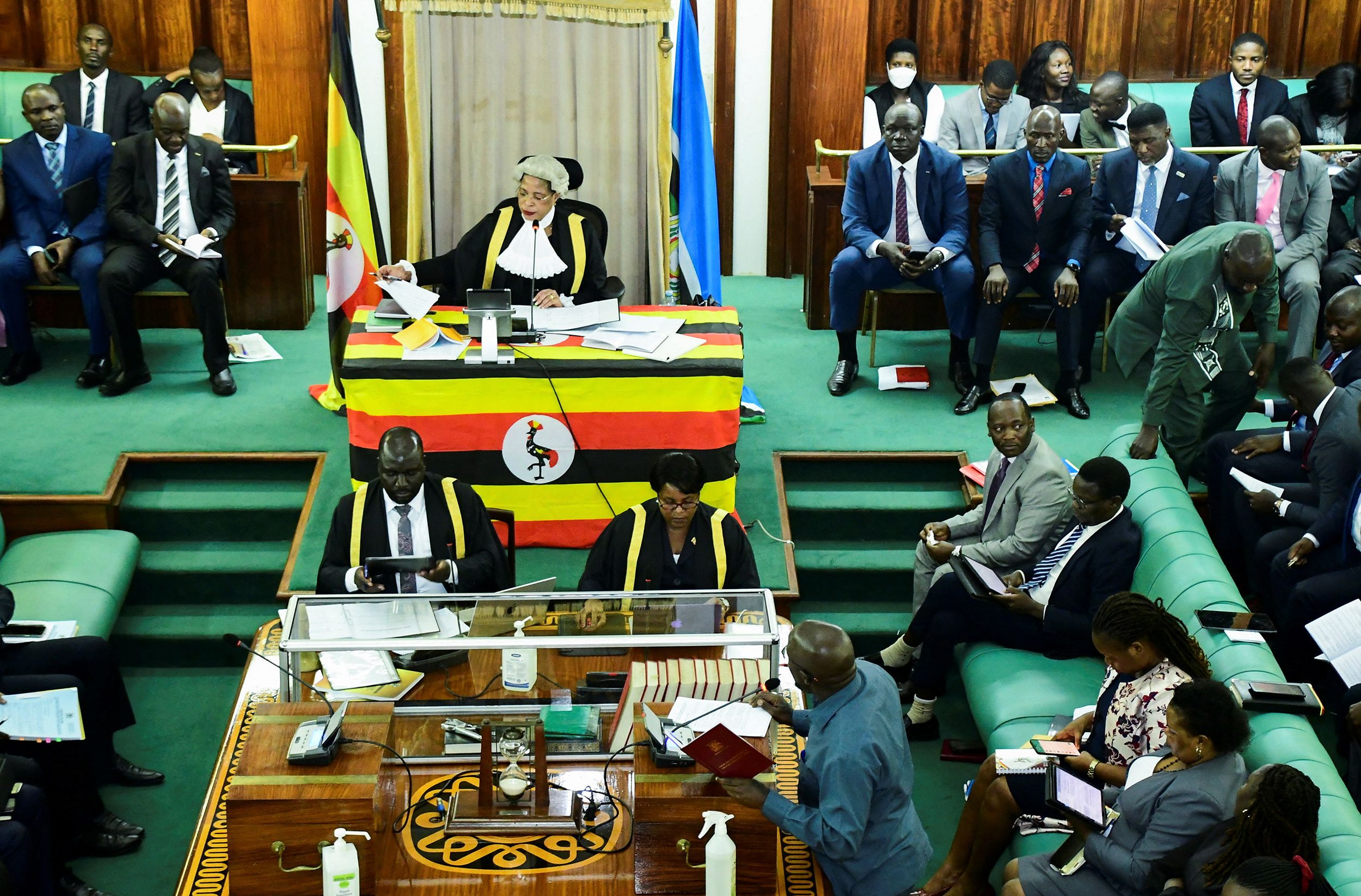 Ουγκάντα: Εγκρίθηκε νόμος κατά της ομοφυλοφιλίας- Προβλέπει θανατική ποινή και ισόβια
