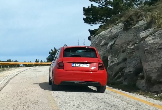 Δοκιμή Fiat 500e RED: Κόκκινο, ηλεκτρικό,  οικολογικό αλλά  και... φιλάνθρωπο!