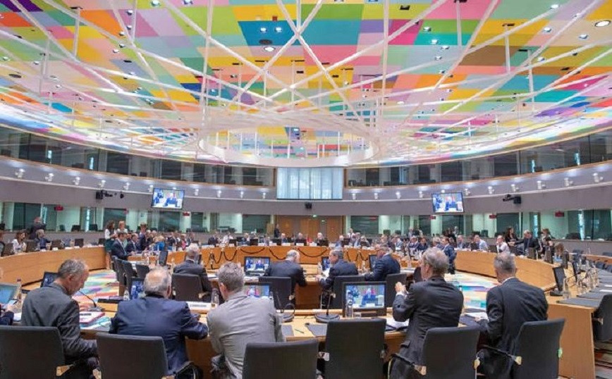 Eurogroup: Τέλος τα μέτρα στήριξης επιστροφή στη λιτότητα