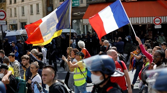 Γαλλία: Τα εργατικά συνδικάτα καλούν αύριο Τρίτη τους εργαζόμενους σε απεργία και διαδηλώσεις για το συνταξιοδοτικό