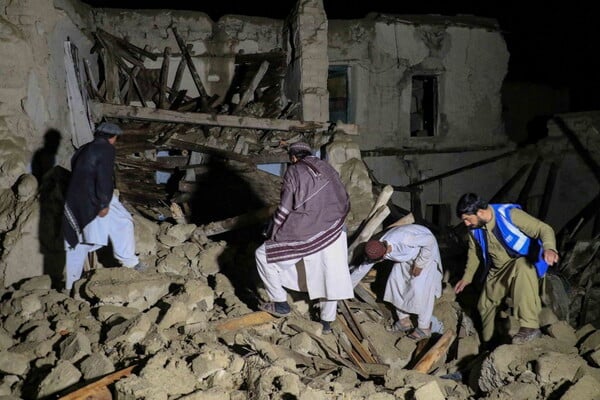 Ισχυρός σεισμός 6,5 Ρίχτερ στο Αφγανιστάν- Αισθητός σε 9 χώρες