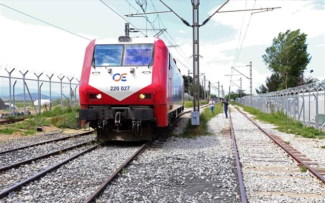 Κακοκαιρία Daniel: Διακoπή στα δρομολόγια των τρένων στη γραμμή Λιανοκλάδι - Λάρισα