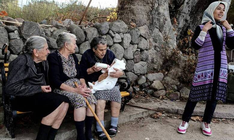 Πέθανε σε ηλικία 93 ετών η Αιμιλία Καμβύση, η τελευταία από τις τρεις «γιαγιάδες της Συκαμνιάς»