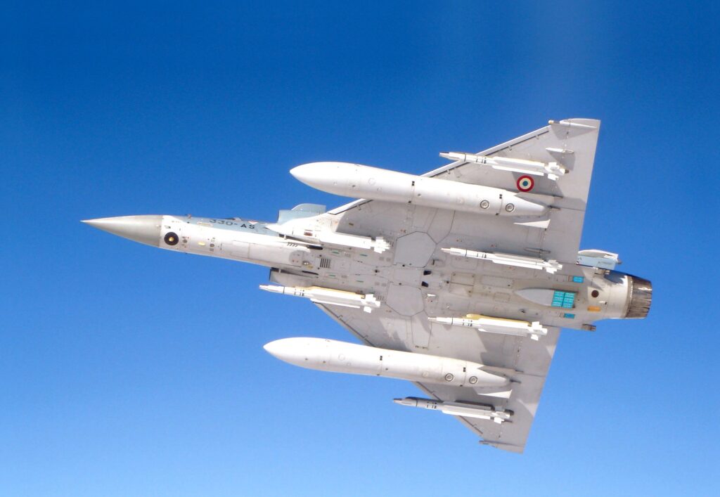 Περίπου 30 Ουκρανοί πιλότοι εκπαιδεύονται σε μαχητικά Mirage 2000 στη Γαλλία εδώ και ενάμιση μήνα
