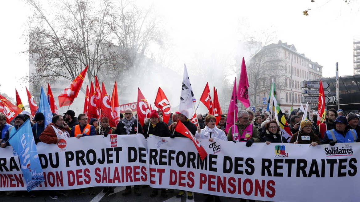 Γαλλία: Συνεχίζονται οι κινητοποιήσεις κατά του συνταξιοδοτικού