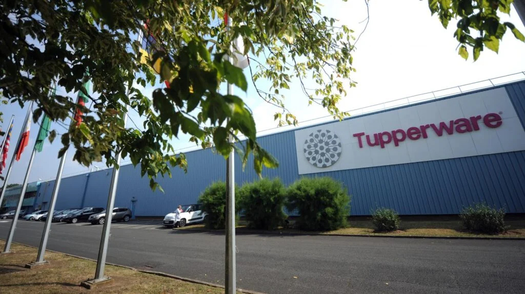 Κλείνει το εργοστάσιο της Tupperware στην Ελλάδα – Η ανακοίνωση της ΓΣΕΕ