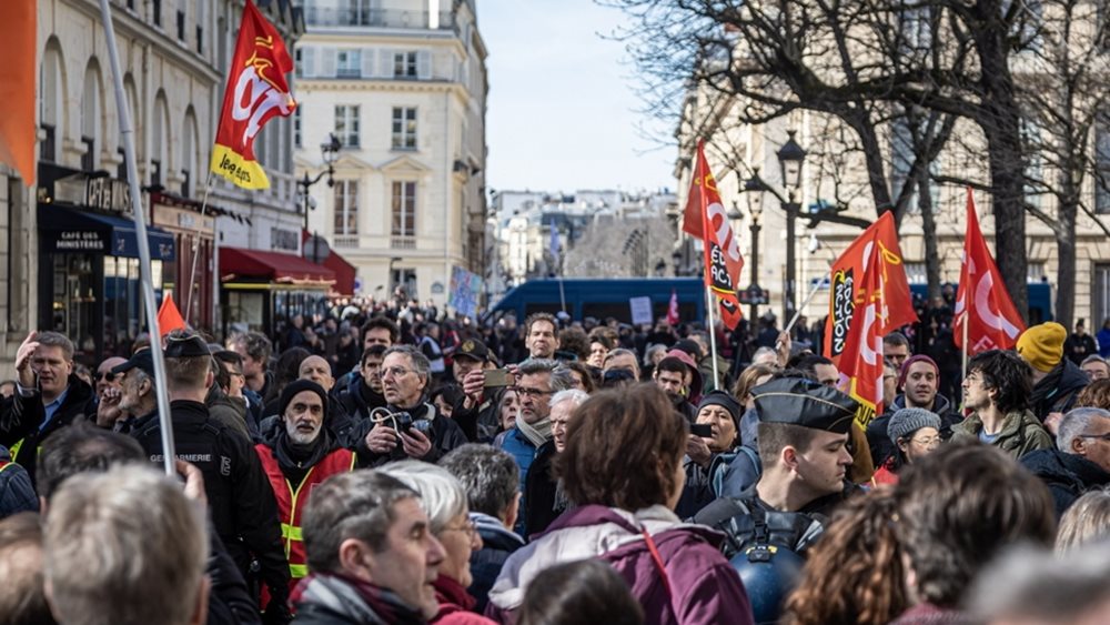 Γαλλία: Κοντά στις 740.000 διαδηλωτές στους δρόμους ενάντια στο συνταξιοδοτικό