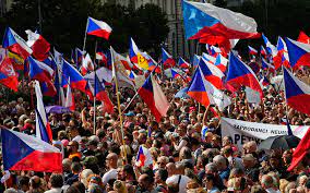 Τσεχία: Χιλιάδες διαδηλώνουν εναντίον της φτώχειας