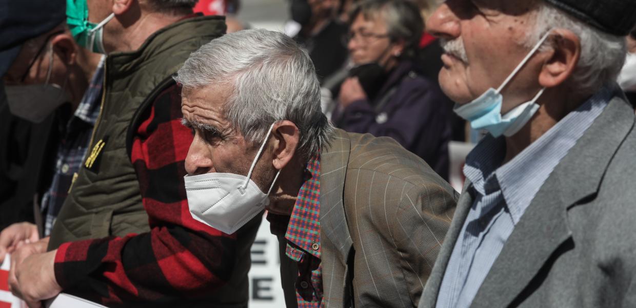 Πορεία συνταξιούχων στο κέντρο της Αθήνας - Κλειστή η Σταδίου