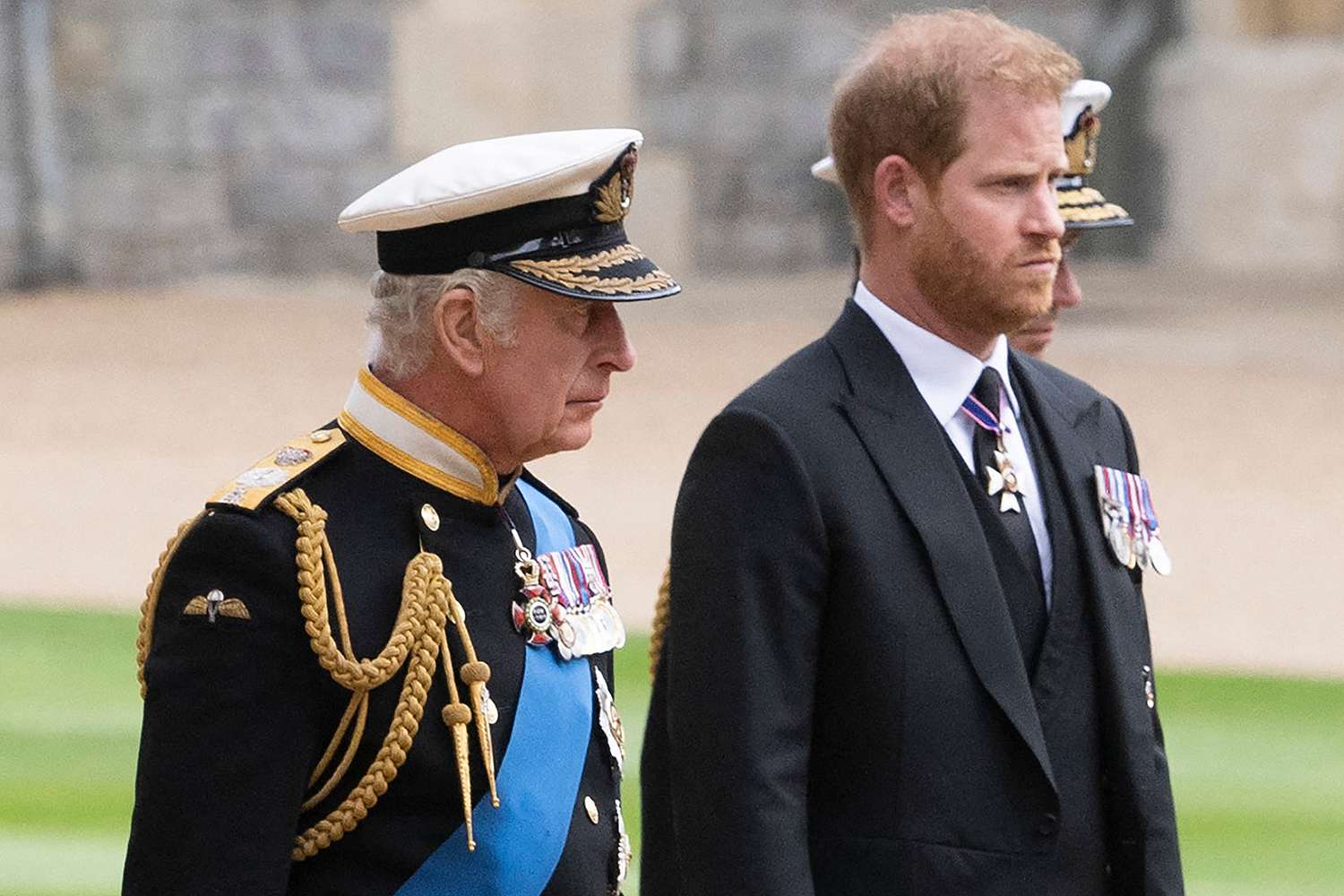 Στέψη Καρόλου: Ο πρίγκιπας Χάρι θα καθίσει 10 σειρές πίσω από την υπόλοιπη βασιλική οικογένεια
