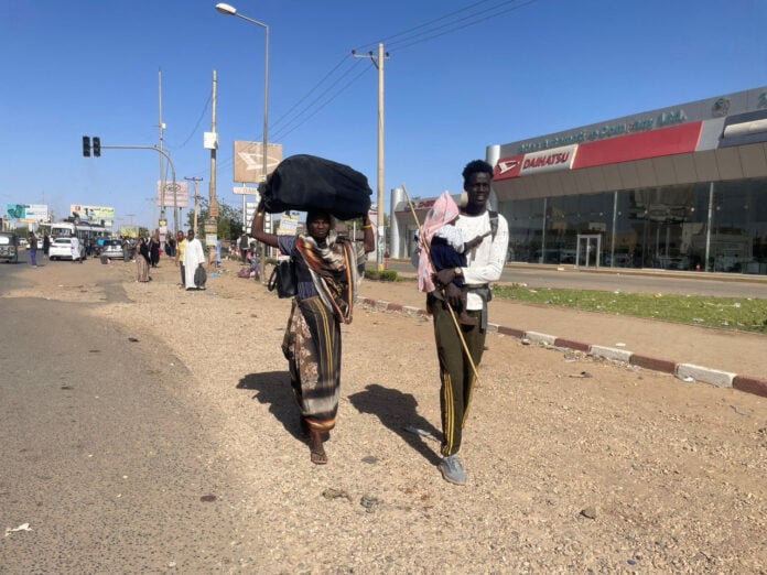 Σουδάν: Ε.Ε. και Ελβετία προσπαθούν να απομακρύνουν τους πολίτες τους. Η επιχείρηση συντονίζεται από τη Γαλλία και την Ελλάδα