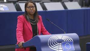 ΕΕ: Η ευρωβουλευτής Μόνικα Σεμέντο τιμωρείται ξανά για ψυχολογική παρενόχληση