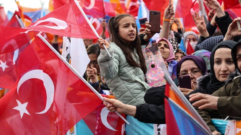 Τουρκία: Οξύνονται οι τόνοι παραμονή των  εκλογών. Απαγορεύονται τα SMS του Κεμάλ Κιλιτσντάρογλου