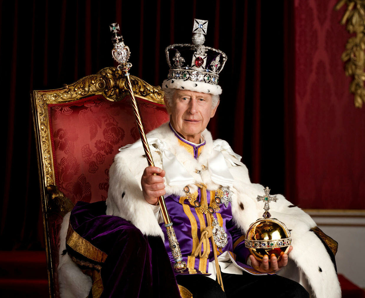 Το πρώτο μήνυμα του Βασιλιά Καρόλου μετά το τέλος των εορτασμών για τη στέψη. Η πρώτη επίσημη φωτογραφία σαν Βασιλιάς