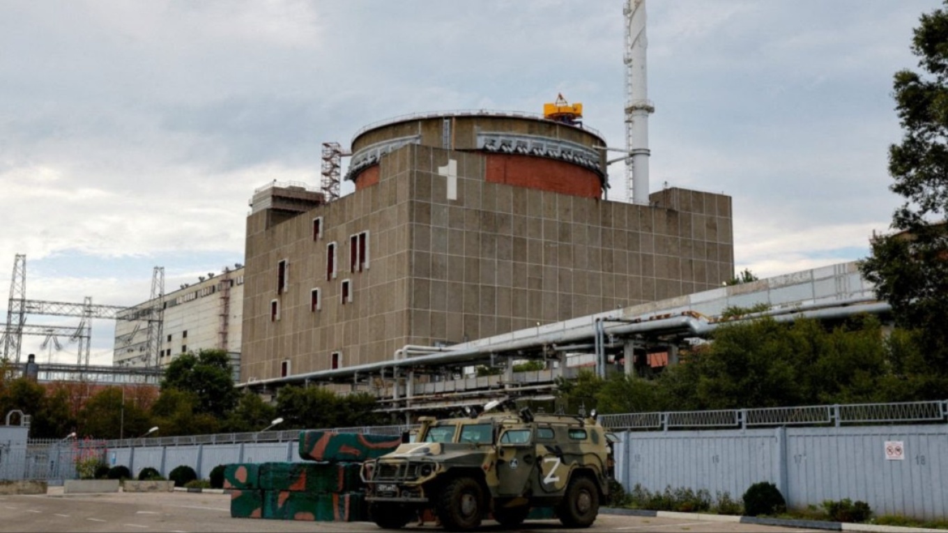 Ουκρανία: Η Ρωσία σχεδιάζει να σκηνοθετήσει ένα πυρηνικό ατύχημα στη Ζαπορίζια, λέει το Κίεβο