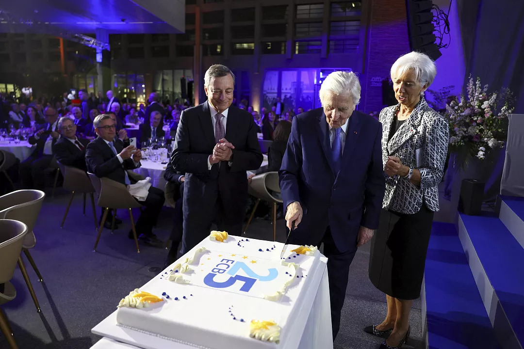 Εορτασμοί για τα 25 χρόνια από την ίδρυση της ΕΚΤ - Έρχεται το «ψηφιακό ευρώ»