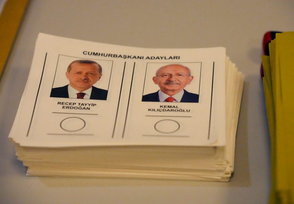 Τουρκία: Έκλεισαν οι κάλπες – Φαβορί ο Ερντογάν