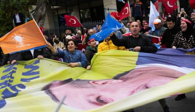 Τουρκικές εκλογές: Σεβαστείτε το αποτέλεσμα του λαού λέει ο εκπρόσωπος του Ερντογάν
