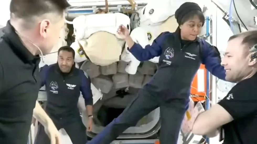 Στον Διεθνή Διαστημικό Σταθμό η πρώτη γυναίκα αστροναύτης από τον αραβικό κόσμο