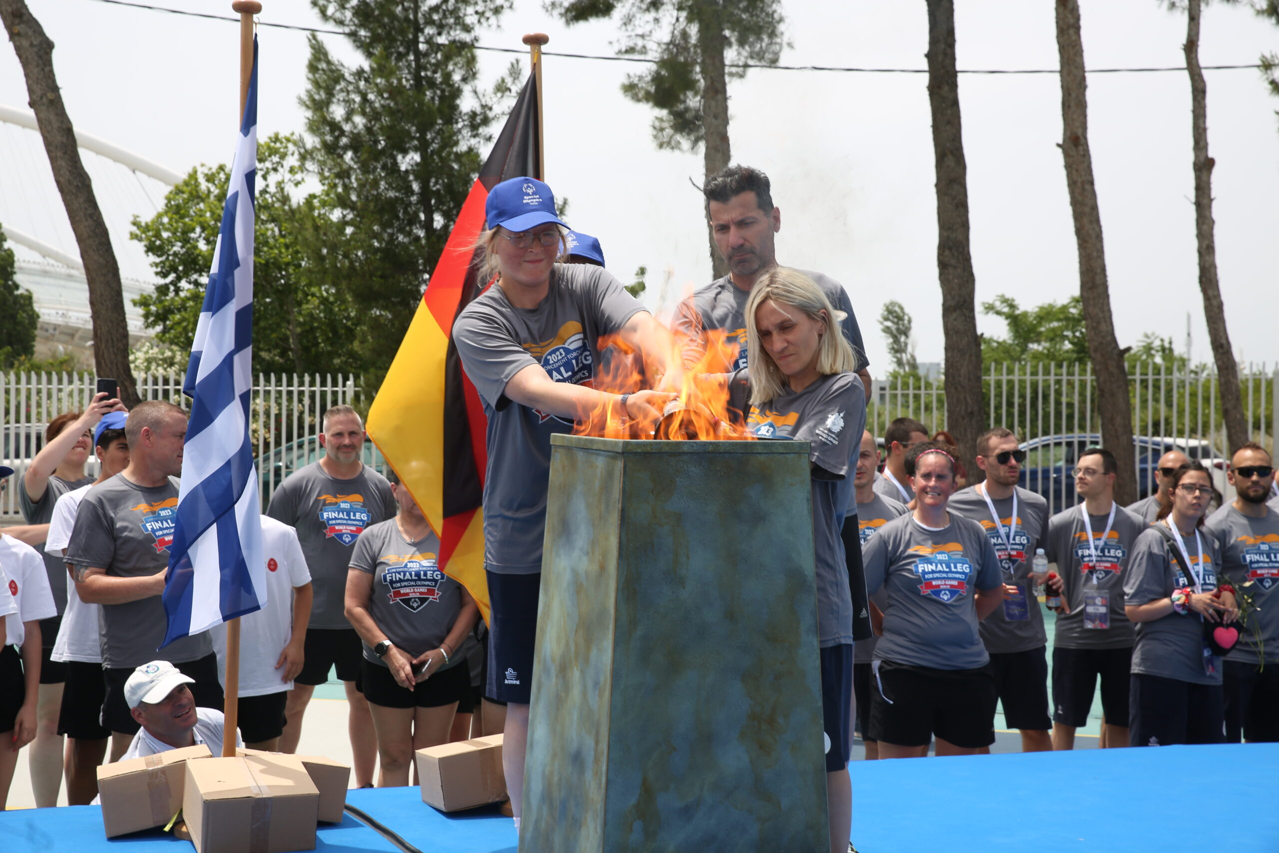 Special Olympics: Παράδοση της «Φλόγας της Ελπίδας» στην Γερμανία για τους Αγώνες του Βερολίνου