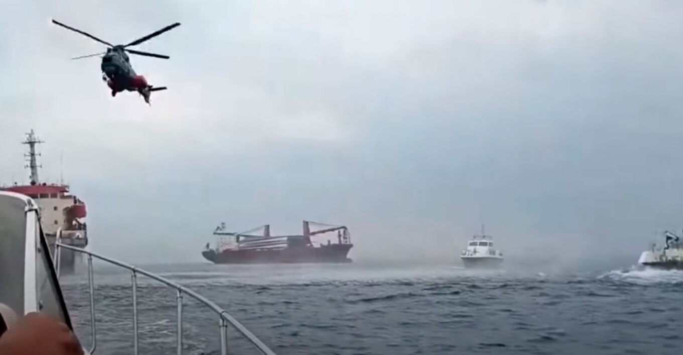 Σύγκρουση πλοίων στη Χίο: Τα 120 λεπτά της έντασης