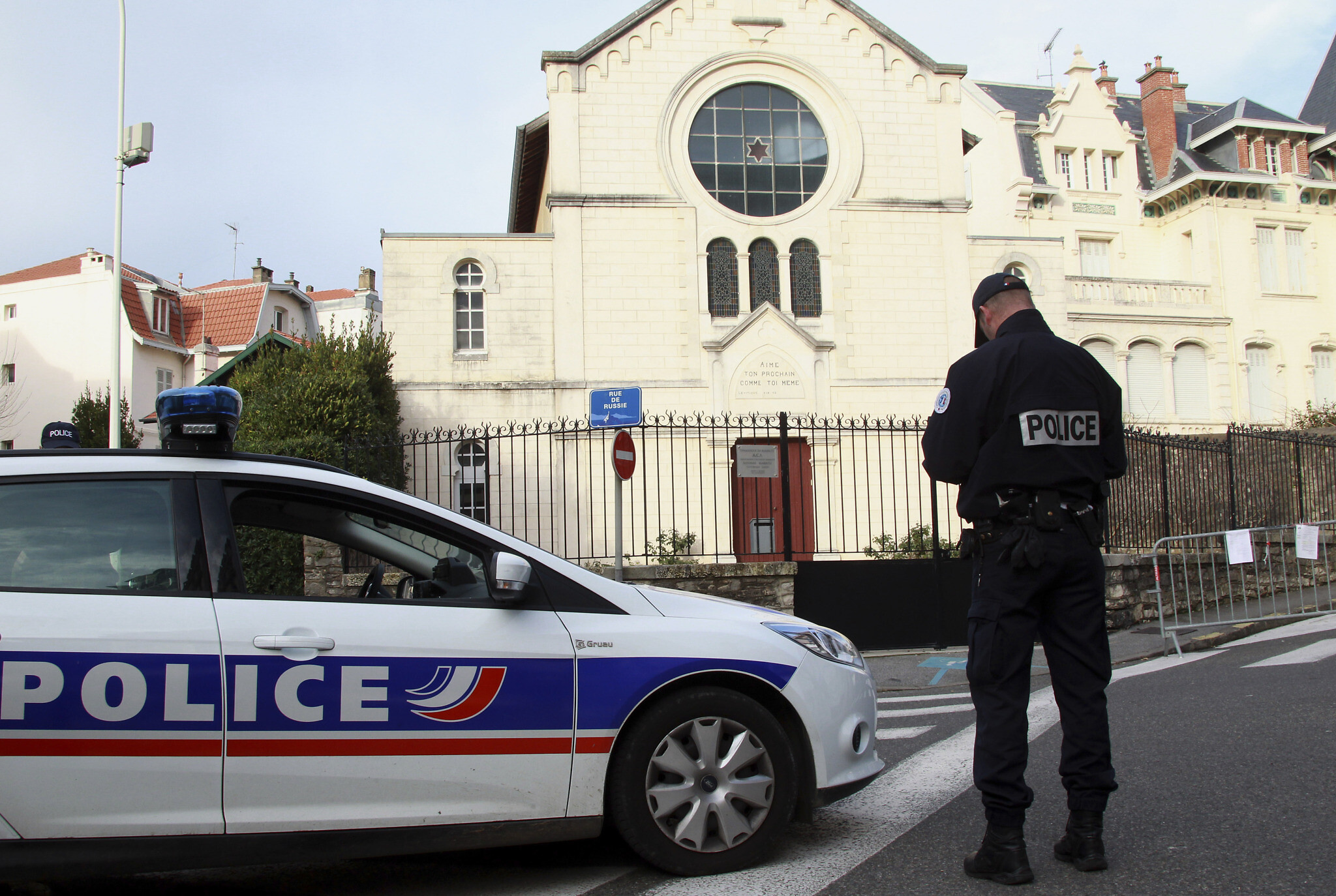 Σοκ στη Γαλλία: Στα χέρια των Αρχών πατέρας που σκότωσε την γυναίκα του και τα 4 παιδιά του
