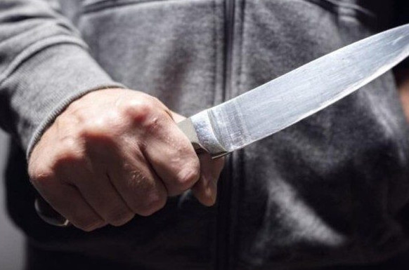 Βόλος: Ανήλικοι έβγαλαν μαχαίρι σε συμμαθητή τους - Ο εκβιασμός και το επεισόδιο