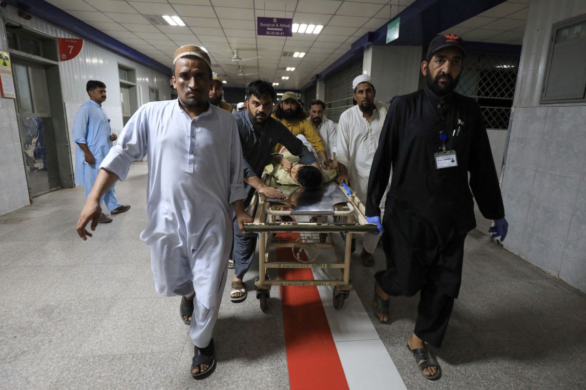 Πακιστάν: Τουλάχιστον 40 νεκροί μετά από έκρηξη σε πολιτική συγκέντρωση (Βίντεο- Προσοχή, ακολουθούν σκληρές εικόνες)