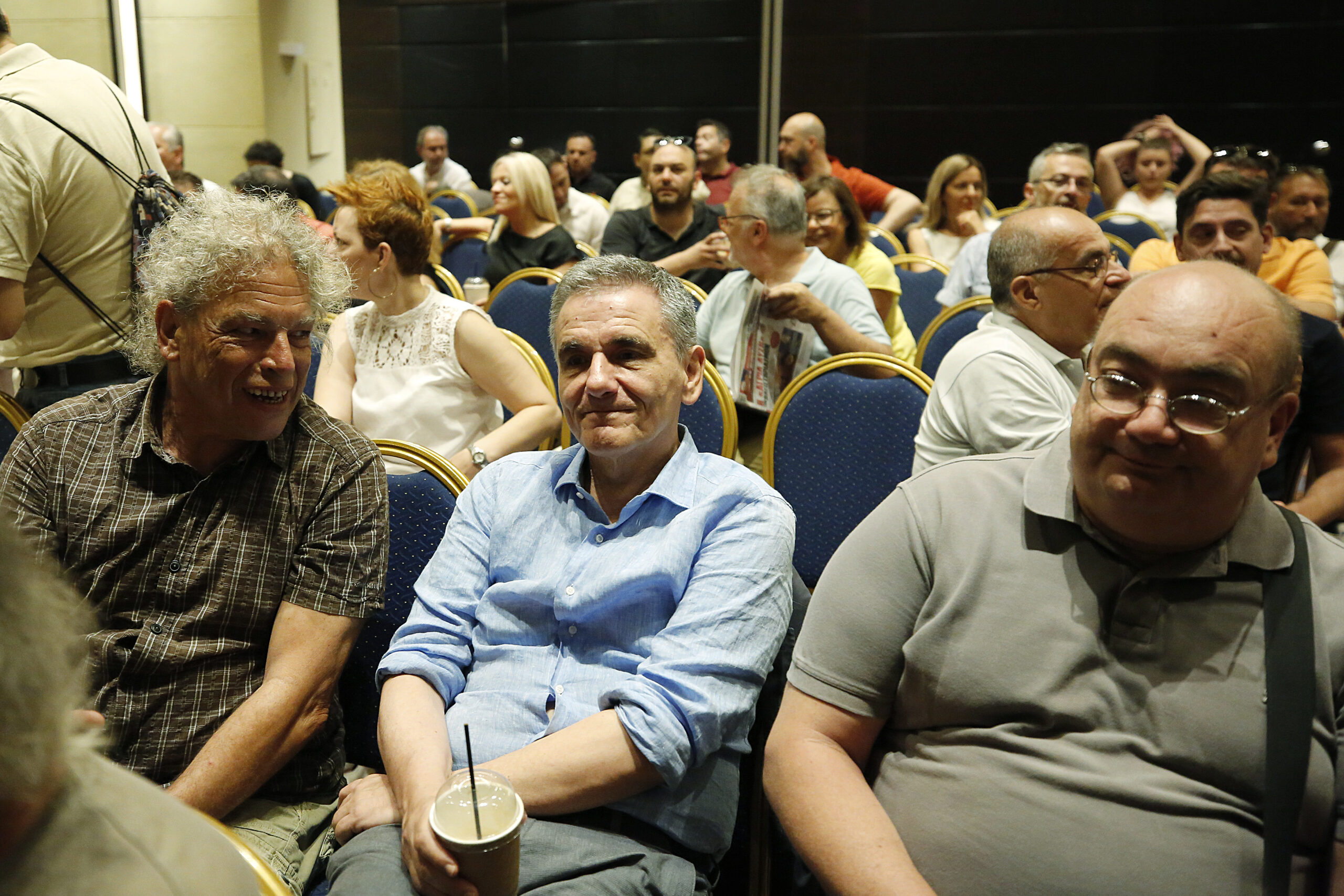 ΣΥΡΙΖΑ: Κείμενο "καπέλο" της "Ομπρέλας" - Τι προτείνει, σε ποιους επιτίθεται σφοδρά