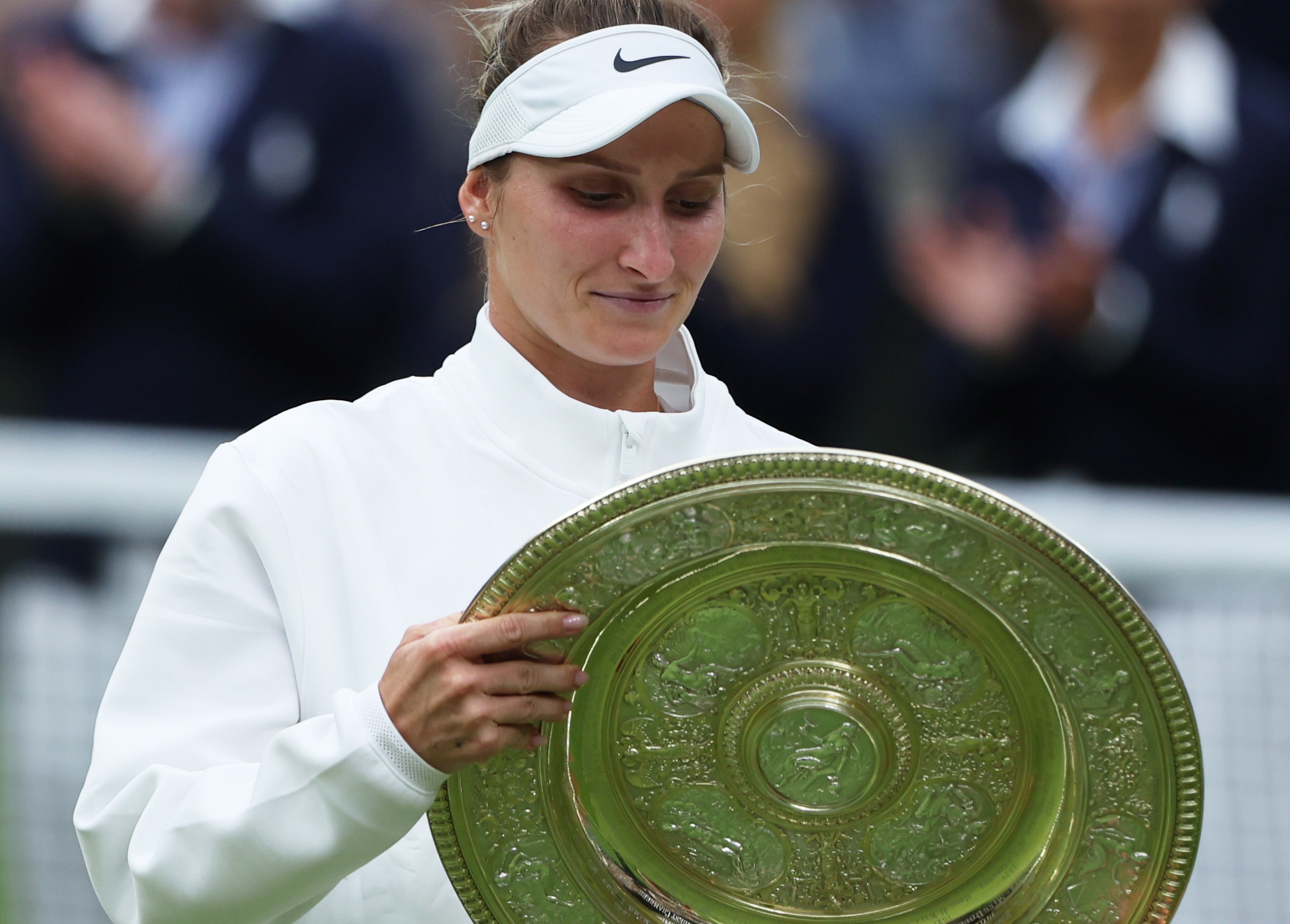 Wimbledon: Νέα βασίλισσα η Βοντρούσοβα, νίκησε τη Ζαμπέ στον τελικό