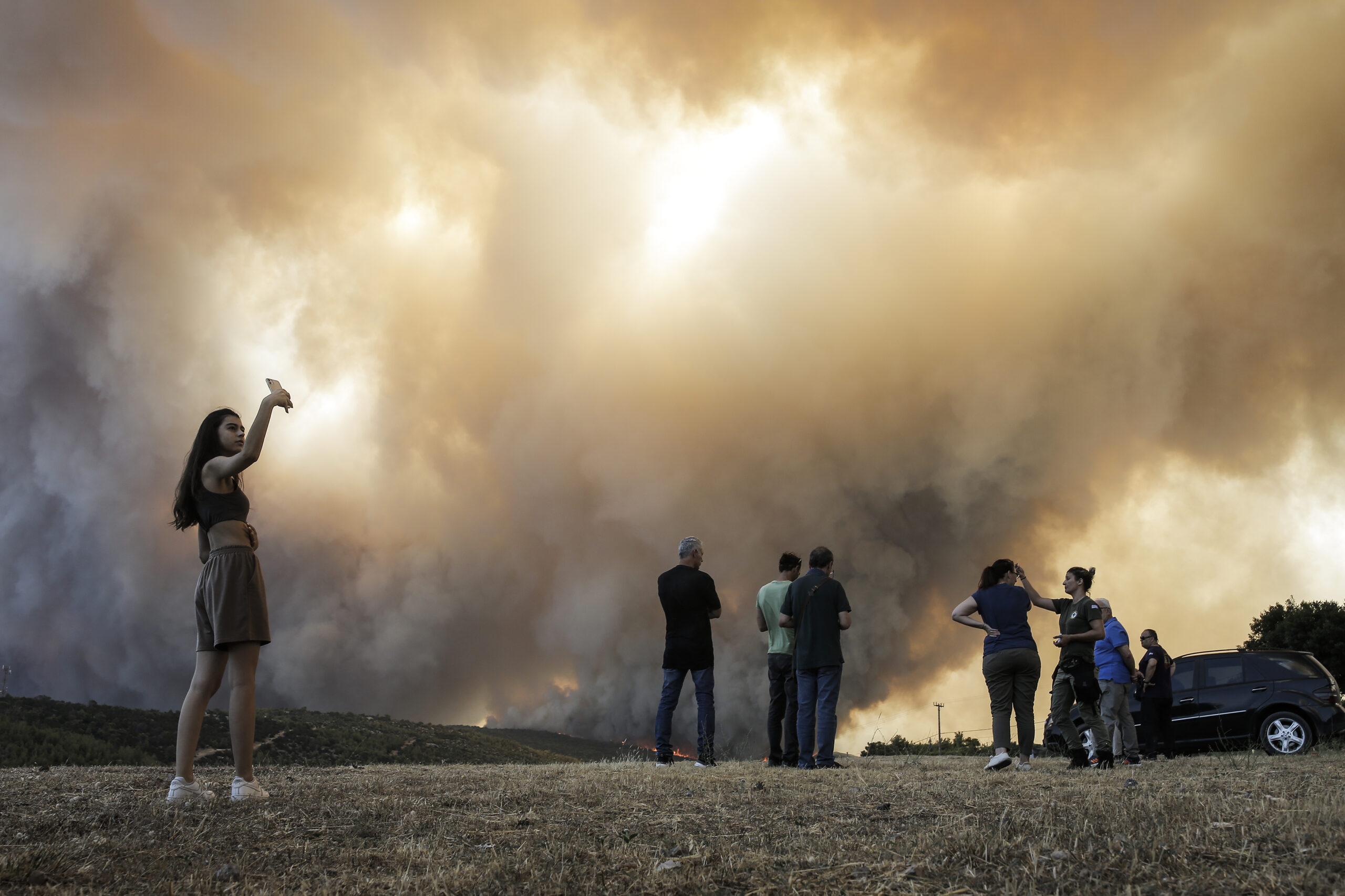 Μυτιλήνη: Φωτιά τώρα στην Άντισσα