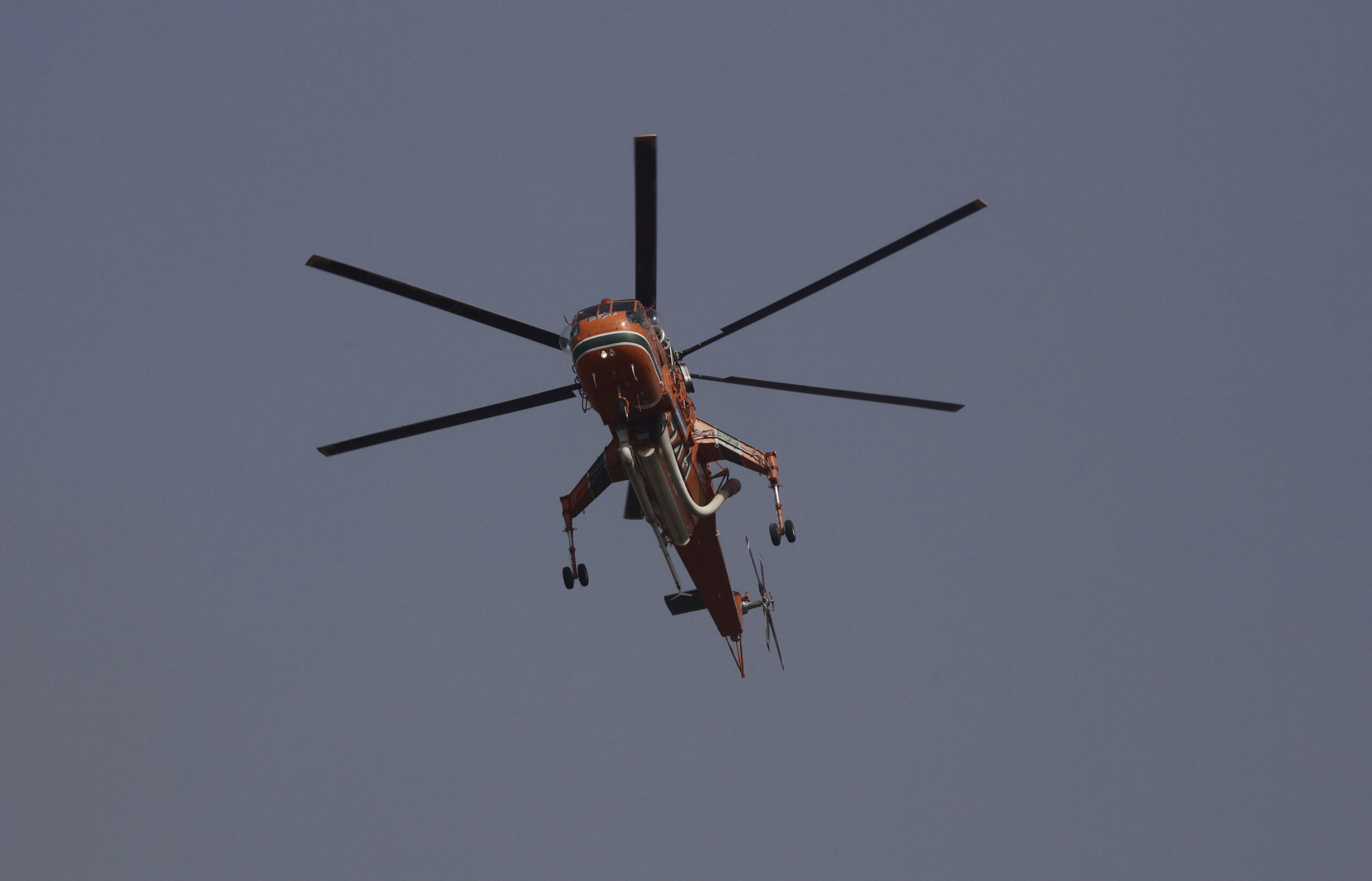 Θεσσαλονίκη: Σε εξέλιξη η κατάσβεση πυρκαγιάς στον Λαχανά - Σηκώθηκαν και δύο ελικόπτερα