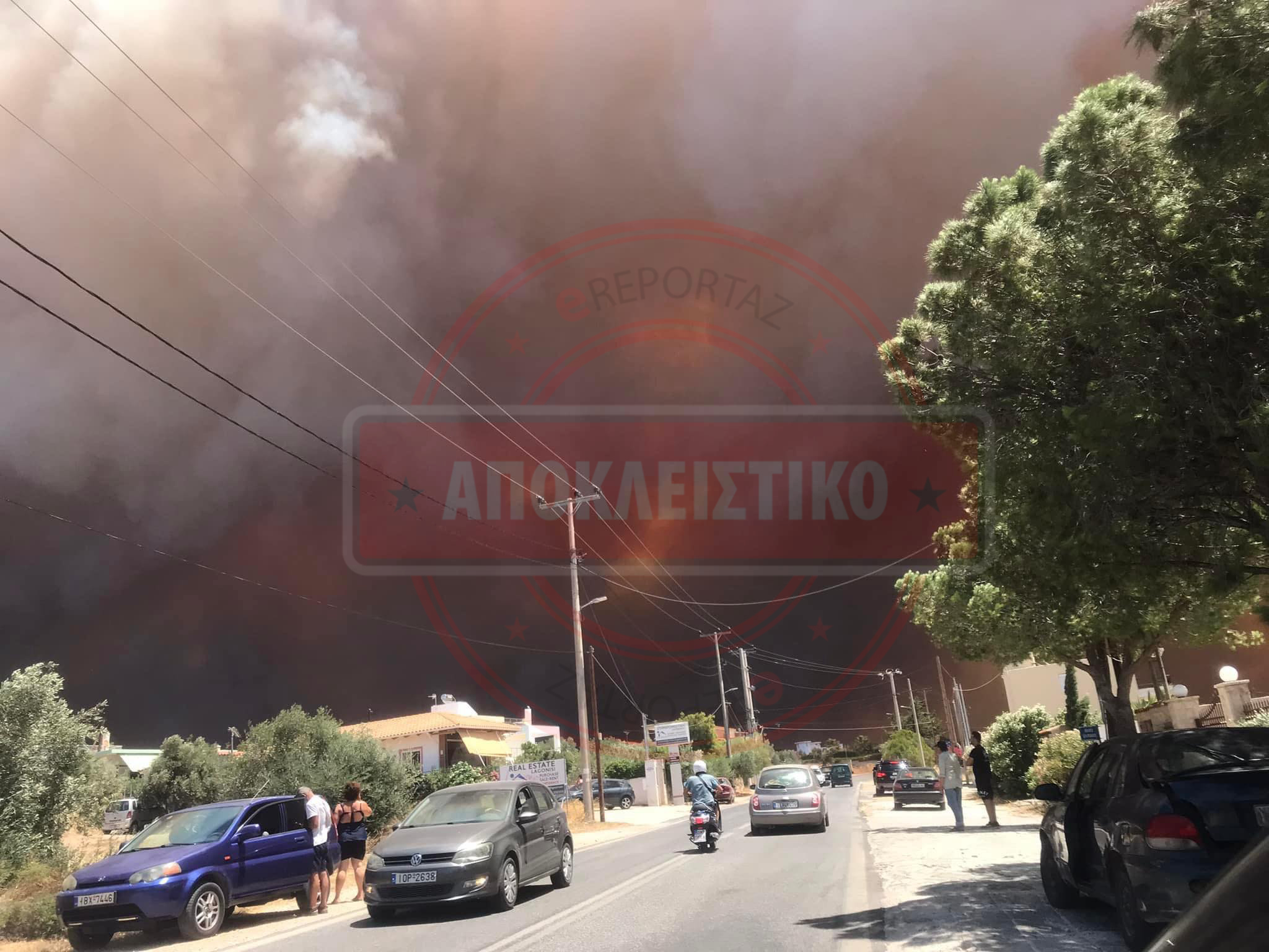Μεγάλη φωτιά στον Νέο Κουβαρά Αττικής:  Έκτακτη ενημέρωση από την Πυροσβεστική - Και τρίτο μήνυμα 112 για εκκένωση - Γυρίζουν πίσω οχήματα να μην εγκλωβιστούν (Βίντεο - Φώτο)