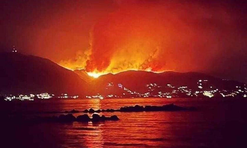 Φωτιές σε Κέρκυρα, Ρόδο, Αίγιο και Κάρυστο: Μαζικές εκκενώσεις οικισμών