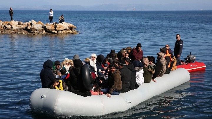 Μυτιλήνη: Εξαρθρώθηκε εγκληματικό δίκτυο διακίνησης χιλιάδων μεταναστών - Εμπλέκονται μέλη ΜΚΟ
