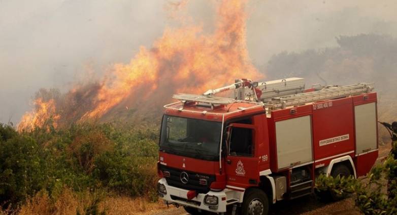 Πολύ υψηλός κίνδυνος πυρκαγιάς και αύριο - Σε επιφυλακή η Πυροσβεστική, έκκληση στους πολίτες για προσοχή