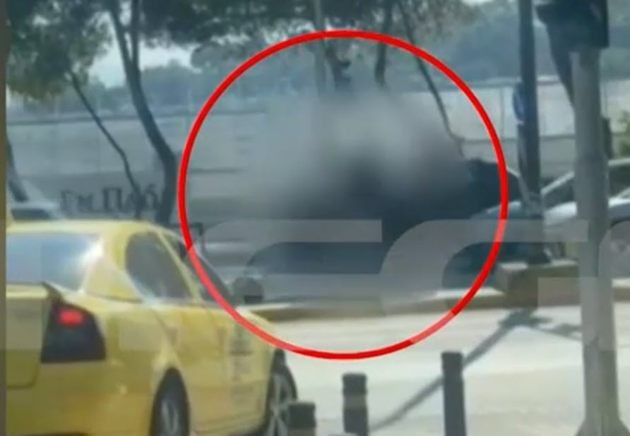 Βουλιαγμένη: Αυτοκίνητο εκσφενδόνισε πεζό στον αέρα - Βίντεο σοκ από το τροχαίο με ένα νεκρό