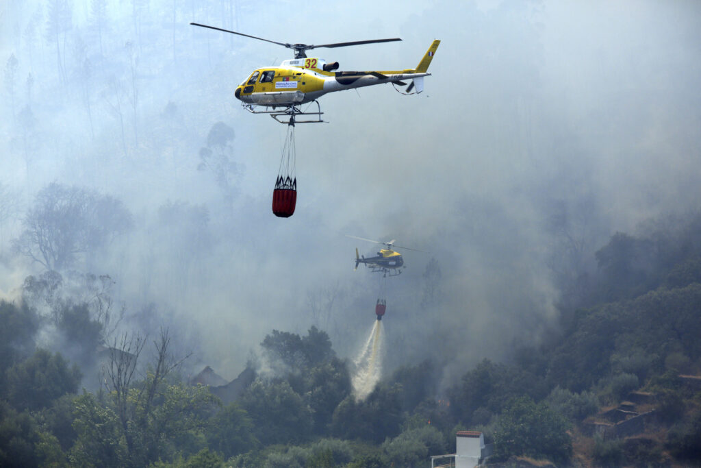 Καλιφόρνια: Συνετρίβη ελικόπτερο πυρόσβεσης – Πιθανή η σύγκρουση στον αέρα