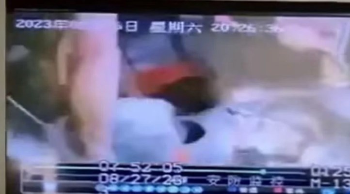 Τρομακτικό βίντεο με Ασανσέρ να πέφτει στο κενό – Τρεις τραυματίες