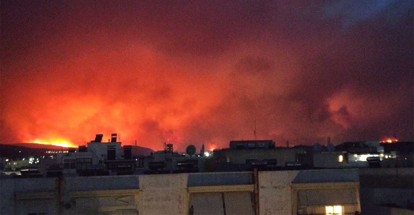 Φωτιά στην Αλεξανδρούπολη: Εκκενώθηκε το νοσοκομείο - Στο λιμάνι οι ασθενείς