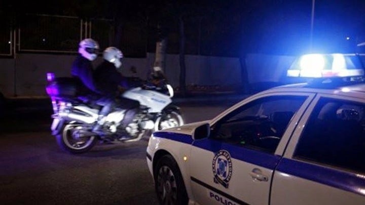 Ζωγράφου: Ενεργή βόμβα σε τάπερ κοντά από την έδρα των ΜΑΤ – Εξουδετερώθηκε από τους πυροτεχνουργούς