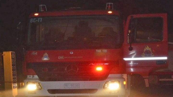 Θεσσαλονίκη: Πυρκαγιά σε τρία μικρά σκάφη στην Καλαμαριά