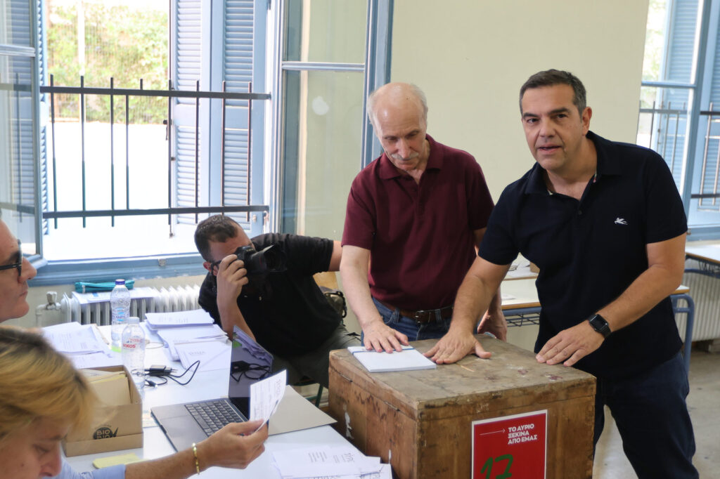 Εκλογές ΣΥΡΙΖΑ: Ψήφισε ο Αλέξης Τσίπρας - "Βιάστηκαν πολύ όσοι κήρυξαν τον ΣΥΡΙΖΑ απόντα"