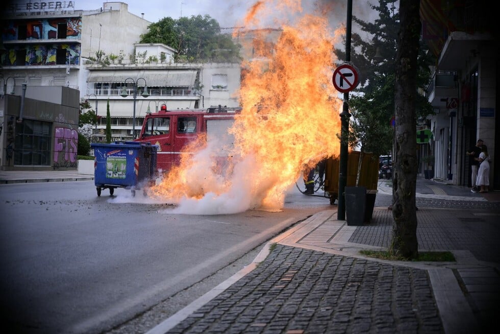 Επεισόδια και χημικά στη Λάρισα κατά την πανθεσσαλική πορεία διαμαρτυρίας